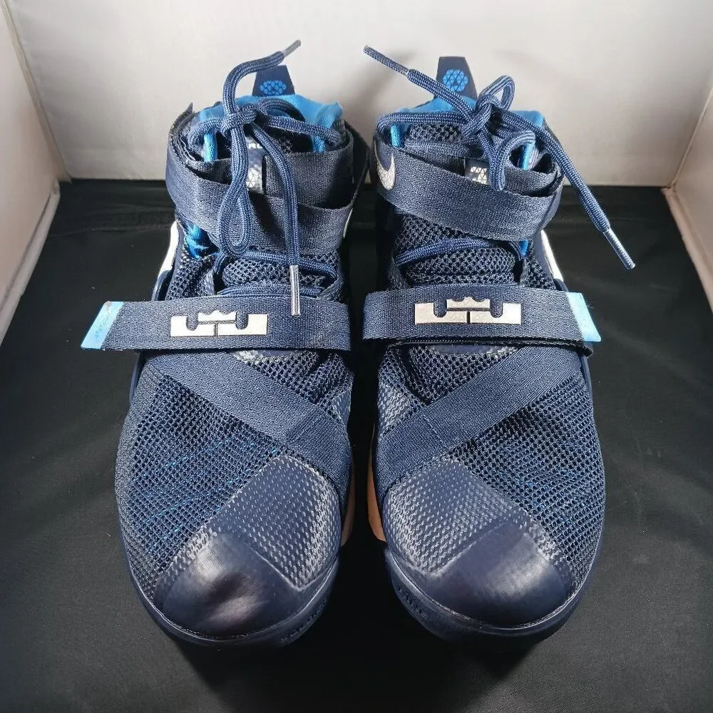 Nike Lebron Soldier 9 Kid's Sneaker size 7Y Blue White